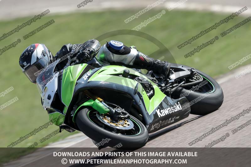 cadwell park;cadwell park photographs;cadwell trackday photographs;enduro digital images;event digital images;eventdigitalimages;peter wileman photography;racing digital images;trackday digital images;trackday photos