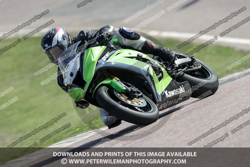 cadwell park;cadwell park photographs;cadwell trackday photographs;enduro digital images;event digital images;eventdigitalimages;peter wileman photography;racing digital images;trackday digital images;trackday photos