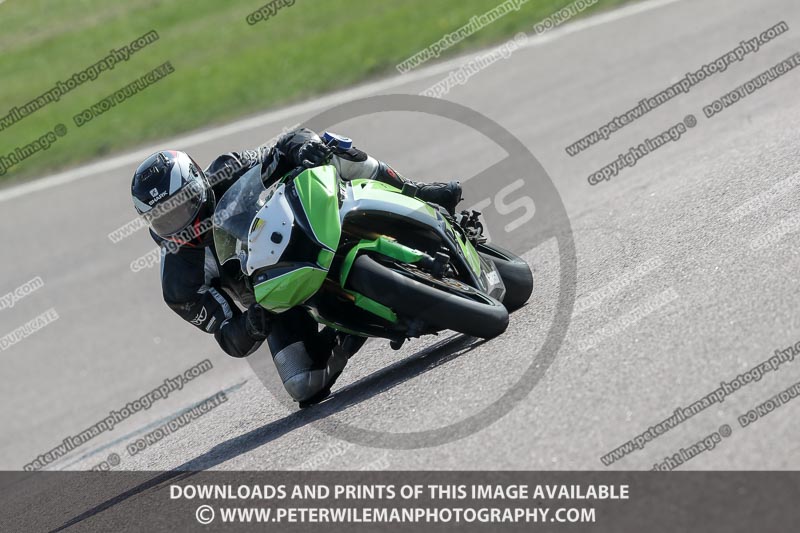 cadwell park;cadwell park photographs;cadwell trackday photographs;enduro digital images;event digital images;eventdigitalimages;peter wileman photography;racing digital images;trackday digital images;trackday photos
