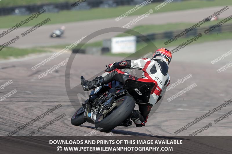 cadwell park;cadwell park photographs;cadwell trackday photographs;enduro digital images;event digital images;eventdigitalimages;peter wileman photography;racing digital images;trackday digital images;trackday photos