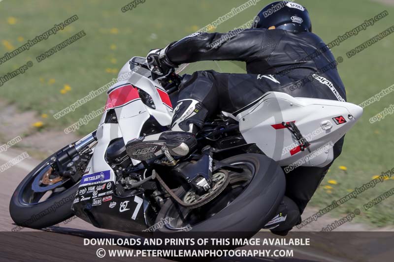 cadwell park;cadwell park photographs;cadwell trackday photographs;enduro digital images;event digital images;eventdigitalimages;peter wileman photography;racing digital images;trackday digital images;trackday photos