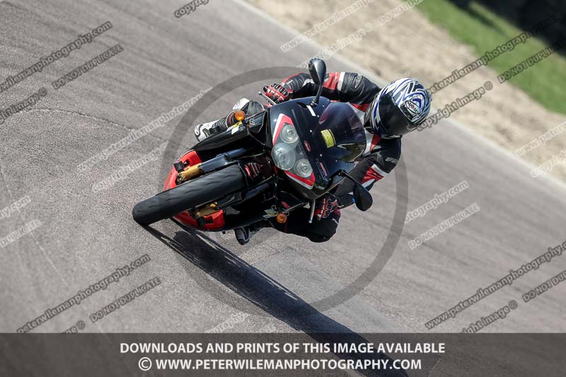 cadwell park;cadwell park photographs;cadwell trackday photographs;enduro digital images;event digital images;eventdigitalimages;peter wileman photography;racing digital images;trackday digital images;trackday photos