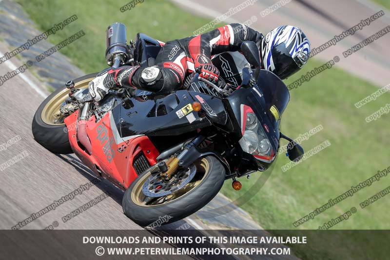 cadwell park;cadwell park photographs;cadwell trackday photographs;enduro digital images;event digital images;eventdigitalimages;peter wileman photography;racing digital images;trackday digital images;trackday photos