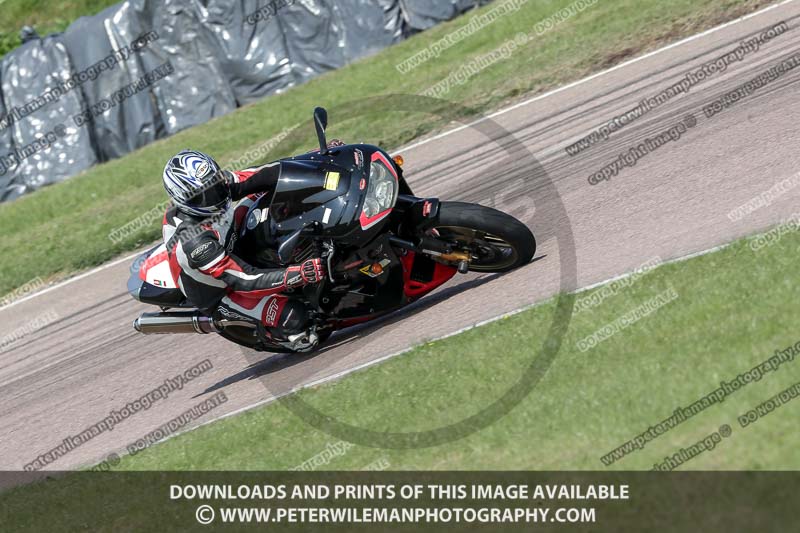 cadwell park;cadwell park photographs;cadwell trackday photographs;enduro digital images;event digital images;eventdigitalimages;peter wileman photography;racing digital images;trackday digital images;trackday photos