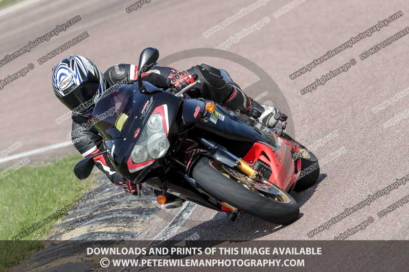 cadwell park;cadwell park photographs;cadwell trackday photographs;enduro digital images;event digital images;eventdigitalimages;peter wileman photography;racing digital images;trackday digital images;trackday photos