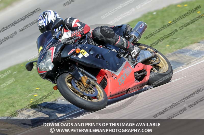 cadwell park;cadwell park photographs;cadwell trackday photographs;enduro digital images;event digital images;eventdigitalimages;peter wileman photography;racing digital images;trackday digital images;trackday photos