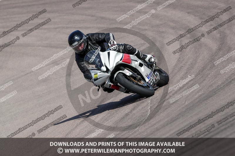 cadwell park;cadwell park photographs;cadwell trackday photographs;enduro digital images;event digital images;eventdigitalimages;peter wileman photography;racing digital images;trackday digital images;trackday photos