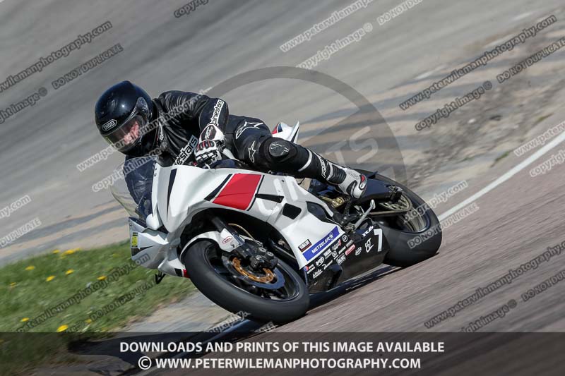 cadwell park;cadwell park photographs;cadwell trackday photographs;enduro digital images;event digital images;eventdigitalimages;peter wileman photography;racing digital images;trackday digital images;trackday photos