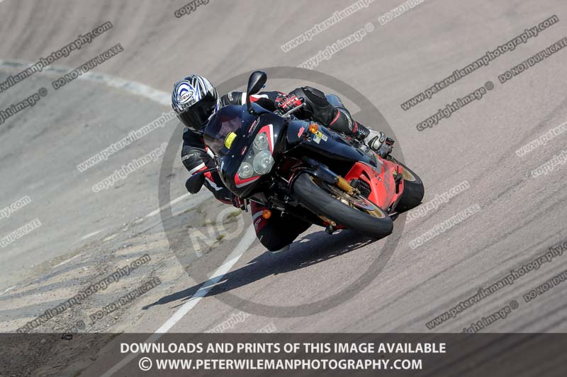 cadwell park;cadwell park photographs;cadwell trackday photographs;enduro digital images;event digital images;eventdigitalimages;peter wileman photography;racing digital images;trackday digital images;trackday photos