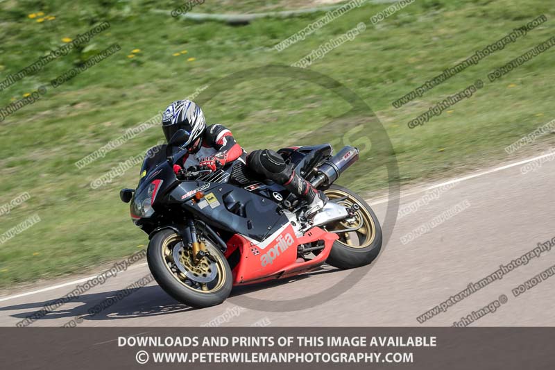 cadwell park;cadwell park photographs;cadwell trackday photographs;enduro digital images;event digital images;eventdigitalimages;peter wileman photography;racing digital images;trackday digital images;trackday photos