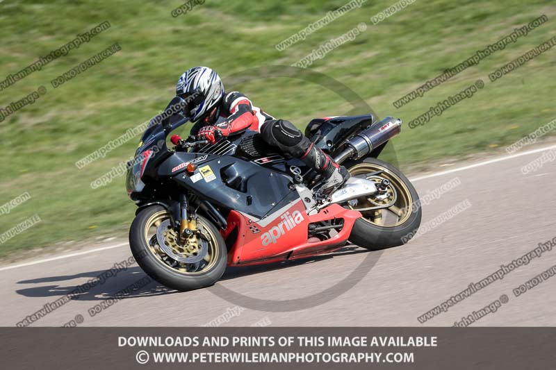 cadwell park;cadwell park photographs;cadwell trackday photographs;enduro digital images;event digital images;eventdigitalimages;peter wileman photography;racing digital images;trackday digital images;trackday photos
