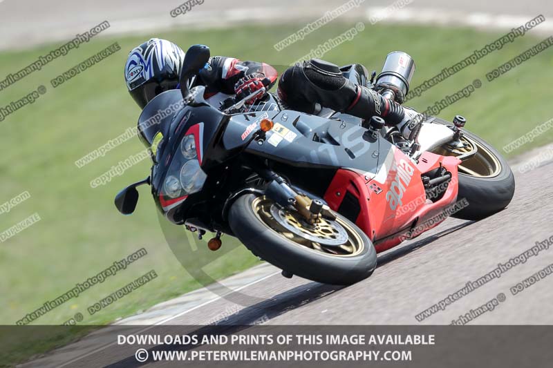 cadwell park;cadwell park photographs;cadwell trackday photographs;enduro digital images;event digital images;eventdigitalimages;peter wileman photography;racing digital images;trackday digital images;trackday photos