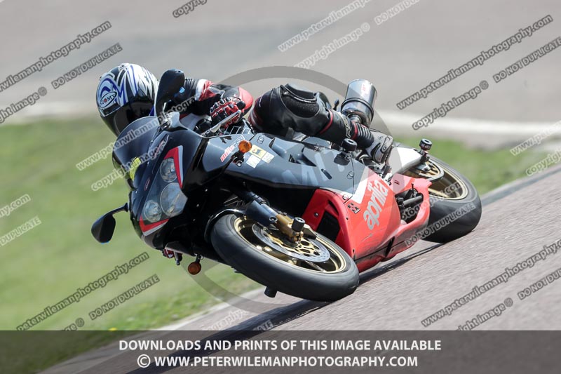 cadwell park;cadwell park photographs;cadwell trackday photographs;enduro digital images;event digital images;eventdigitalimages;peter wileman photography;racing digital images;trackday digital images;trackday photos