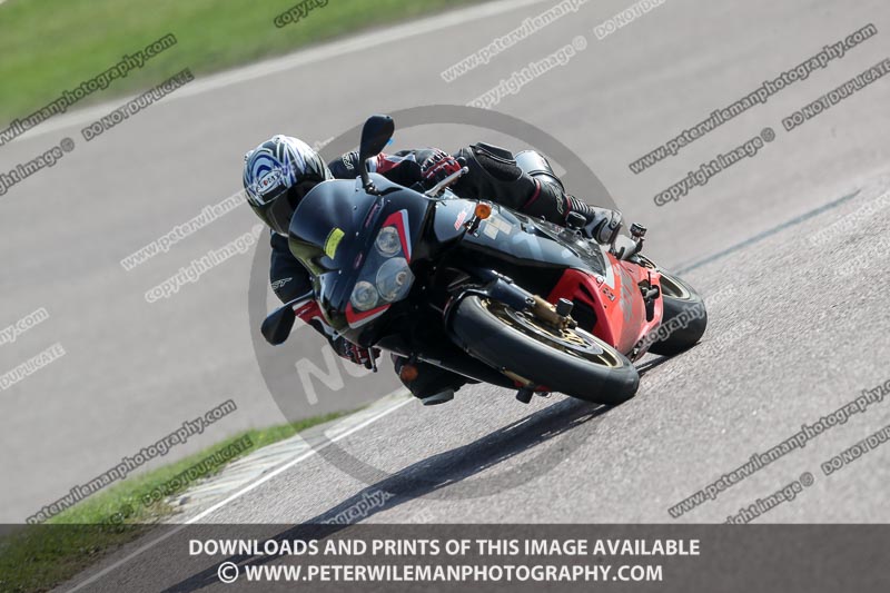 cadwell park;cadwell park photographs;cadwell trackday photographs;enduro digital images;event digital images;eventdigitalimages;peter wileman photography;racing digital images;trackday digital images;trackday photos