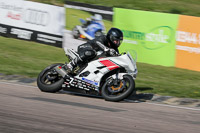cadwell-park;cadwell-park-photographs;cadwell-trackday-photographs;enduro-digital-images;event-digital-images;eventdigitalimages;peter-wileman-photography;racing-digital-images;trackday-digital-images;trackday-photos