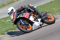 cadwell-park;cadwell-park-photographs;cadwell-trackday-photographs;enduro-digital-images;event-digital-images;eventdigitalimages;peter-wileman-photography;racing-digital-images;trackday-digital-images;trackday-photos