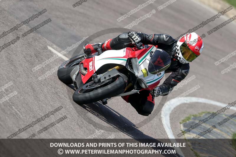 cadwell park;cadwell park photographs;cadwell trackday photographs;enduro digital images;event digital images;eventdigitalimages;peter wileman photography;racing digital images;trackday digital images;trackday photos