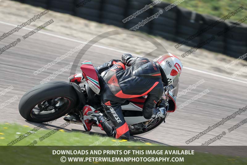 cadwell park;cadwell park photographs;cadwell trackday photographs;enduro digital images;event digital images;eventdigitalimages;peter wileman photography;racing digital images;trackday digital images;trackday photos