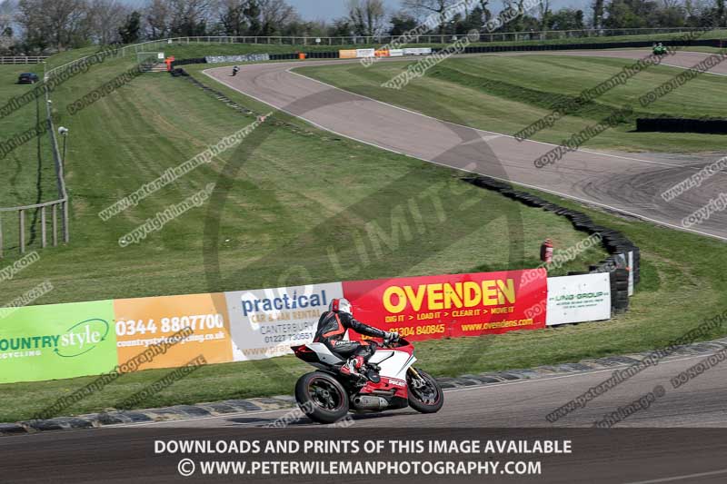 cadwell park;cadwell park photographs;cadwell trackday photographs;enduro digital images;event digital images;eventdigitalimages;peter wileman photography;racing digital images;trackday digital images;trackday photos