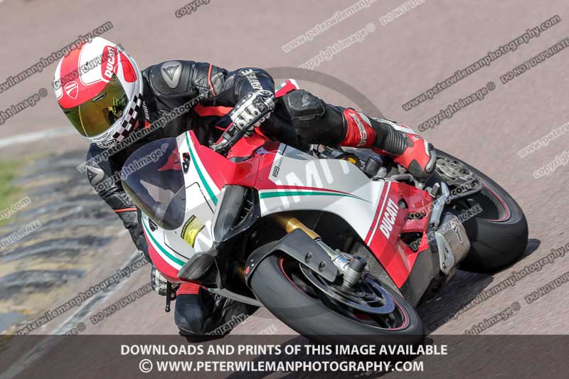 cadwell park;cadwell park photographs;cadwell trackday photographs;enduro digital images;event digital images;eventdigitalimages;peter wileman photography;racing digital images;trackday digital images;trackday photos