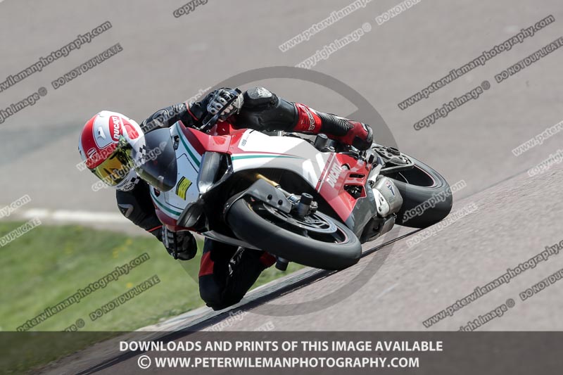 cadwell park;cadwell park photographs;cadwell trackday photographs;enduro digital images;event digital images;eventdigitalimages;peter wileman photography;racing digital images;trackday digital images;trackday photos