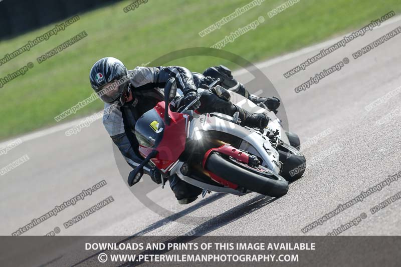 cadwell park;cadwell park photographs;cadwell trackday photographs;enduro digital images;event digital images;eventdigitalimages;peter wileman photography;racing digital images;trackday digital images;trackday photos
