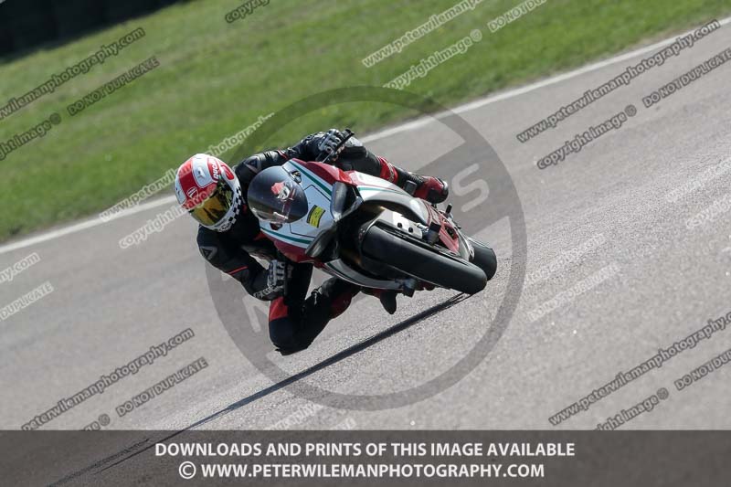 cadwell park;cadwell park photographs;cadwell trackday photographs;enduro digital images;event digital images;eventdigitalimages;peter wileman photography;racing digital images;trackday digital images;trackday photos