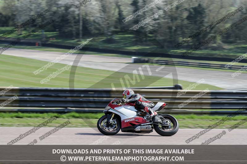 cadwell park;cadwell park photographs;cadwell trackday photographs;enduro digital images;event digital images;eventdigitalimages;peter wileman photography;racing digital images;trackday digital images;trackday photos