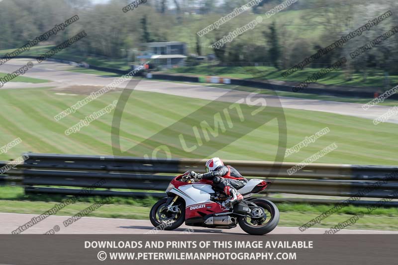 cadwell park;cadwell park photographs;cadwell trackday photographs;enduro digital images;event digital images;eventdigitalimages;peter wileman photography;racing digital images;trackday digital images;trackday photos