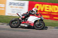 cadwell-park;cadwell-park-photographs;cadwell-trackday-photographs;enduro-digital-images;event-digital-images;eventdigitalimages;peter-wileman-photography;racing-digital-images;trackday-digital-images;trackday-photos