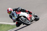 cadwell-park;cadwell-park-photographs;cadwell-trackday-photographs;enduro-digital-images;event-digital-images;eventdigitalimages;peter-wileman-photography;racing-digital-images;trackday-digital-images;trackday-photos