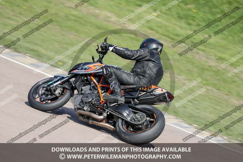 cadwell park;cadwell park photographs;cadwell trackday photographs;enduro digital images;event digital images;eventdigitalimages;peter wileman photography;racing digital images;trackday digital images;trackday photos