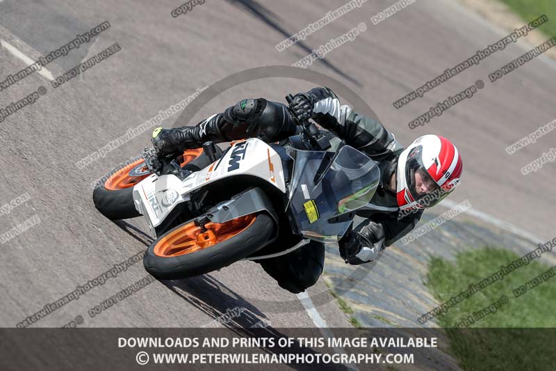 cadwell park;cadwell park photographs;cadwell trackday photographs;enduro digital images;event digital images;eventdigitalimages;peter wileman photography;racing digital images;trackday digital images;trackday photos