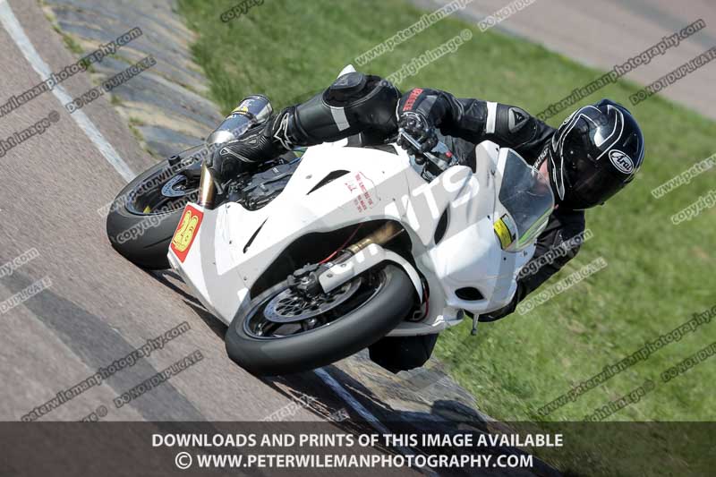 cadwell park;cadwell park photographs;cadwell trackday photographs;enduro digital images;event digital images;eventdigitalimages;peter wileman photography;racing digital images;trackday digital images;trackday photos