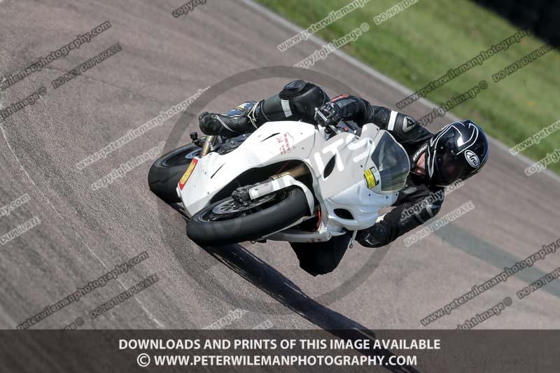 cadwell park;cadwell park photographs;cadwell trackday photographs;enduro digital images;event digital images;eventdigitalimages;peter wileman photography;racing digital images;trackday digital images;trackday photos