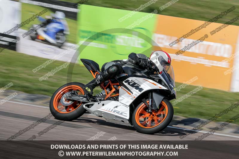 cadwell park;cadwell park photographs;cadwell trackday photographs;enduro digital images;event digital images;eventdigitalimages;peter wileman photography;racing digital images;trackday digital images;trackday photos