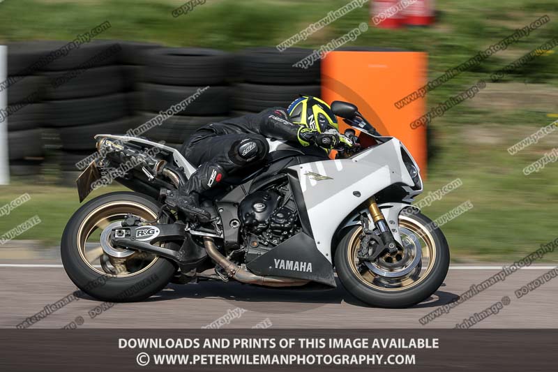 cadwell park;cadwell park photographs;cadwell trackday photographs;enduro digital images;event digital images;eventdigitalimages;peter wileman photography;racing digital images;trackday digital images;trackday photos