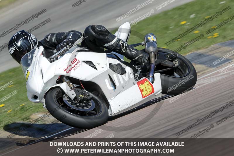 cadwell park;cadwell park photographs;cadwell trackday photographs;enduro digital images;event digital images;eventdigitalimages;peter wileman photography;racing digital images;trackday digital images;trackday photos