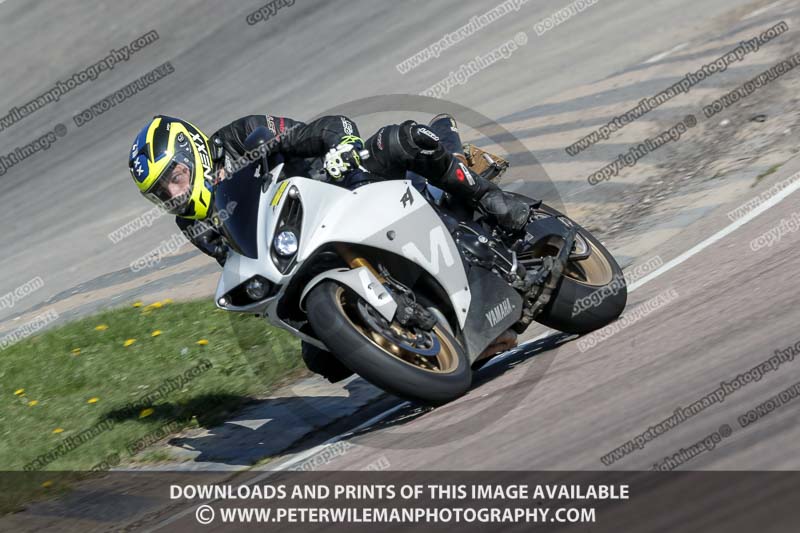 cadwell park;cadwell park photographs;cadwell trackday photographs;enduro digital images;event digital images;eventdigitalimages;peter wileman photography;racing digital images;trackday digital images;trackday photos