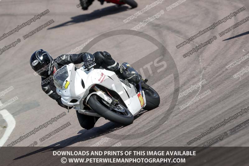 cadwell park;cadwell park photographs;cadwell trackday photographs;enduro digital images;event digital images;eventdigitalimages;peter wileman photography;racing digital images;trackday digital images;trackday photos