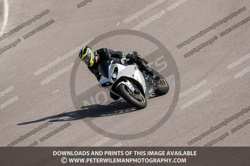cadwell park;cadwell park photographs;cadwell trackday photographs;enduro digital images;event digital images;eventdigitalimages;peter wileman photography;racing digital images;trackday digital images;trackday photos