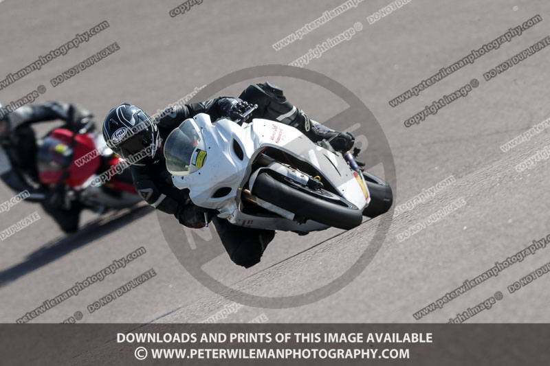 cadwell park;cadwell park photographs;cadwell trackday photographs;enduro digital images;event digital images;eventdigitalimages;peter wileman photography;racing digital images;trackday digital images;trackday photos