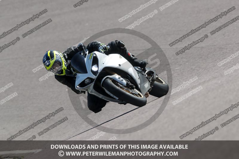 cadwell park;cadwell park photographs;cadwell trackday photographs;enduro digital images;event digital images;eventdigitalimages;peter wileman photography;racing digital images;trackday digital images;trackday photos