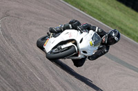 cadwell-park;cadwell-park-photographs;cadwell-trackday-photographs;enduro-digital-images;event-digital-images;eventdigitalimages;peter-wileman-photography;racing-digital-images;trackday-digital-images;trackday-photos