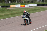 cadwell-park;cadwell-park-photographs;cadwell-trackday-photographs;enduro-digital-images;event-digital-images;eventdigitalimages;peter-wileman-photography;racing-digital-images;trackday-digital-images;trackday-photos