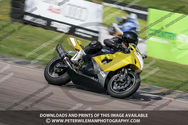 cadwell park;cadwell park photographs;cadwell trackday photographs;enduro digital images;event digital images;eventdigitalimages;peter wileman photography;racing digital images;trackday digital images;trackday photos