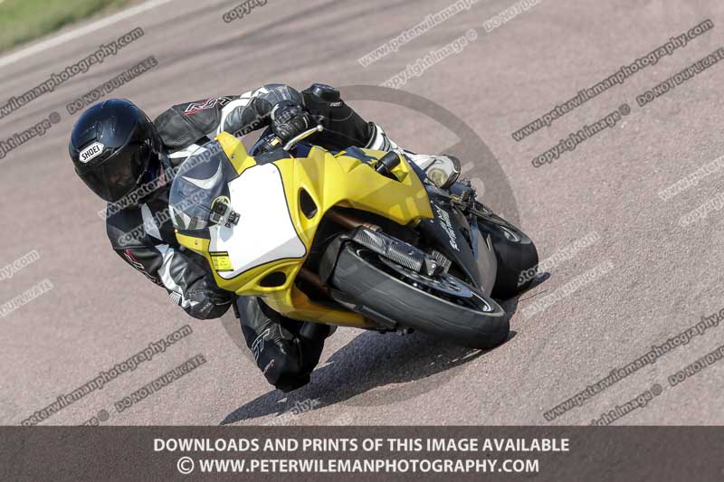 cadwell park;cadwell park photographs;cadwell trackday photographs;enduro digital images;event digital images;eventdigitalimages;peter wileman photography;racing digital images;trackday digital images;trackday photos