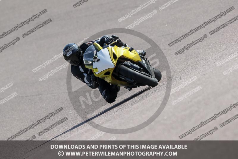 cadwell park;cadwell park photographs;cadwell trackday photographs;enduro digital images;event digital images;eventdigitalimages;peter wileman photography;racing digital images;trackday digital images;trackday photos