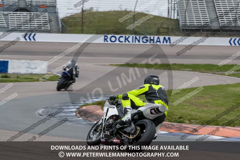 Rockingham no limits trackday;enduro digital images;event digital images;eventdigitalimages;no limits trackdays;peter wileman photography;racing digital images;rockingham raceway northamptonshire;rockingham trackday photographs;trackday digital images;trackday photos