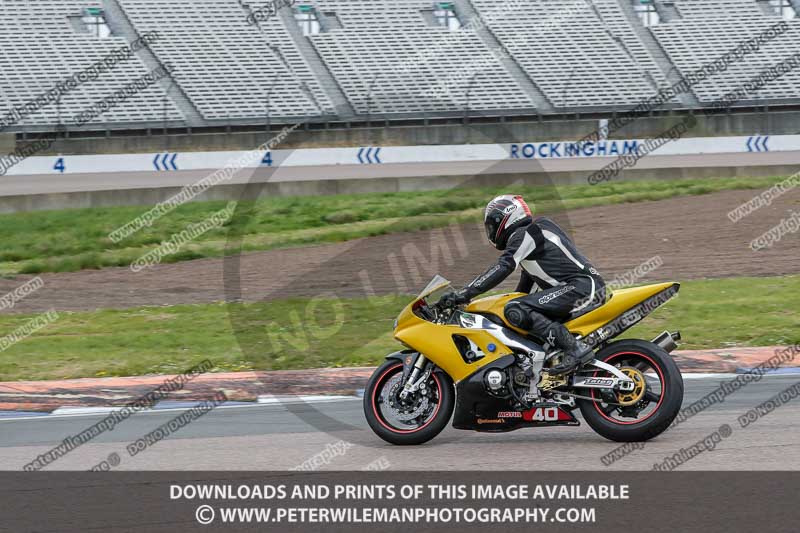 Rockingham no limits trackday;enduro digital images;event digital images;eventdigitalimages;no limits trackdays;peter wileman photography;racing digital images;rockingham raceway northamptonshire;rockingham trackday photographs;trackday digital images;trackday photos